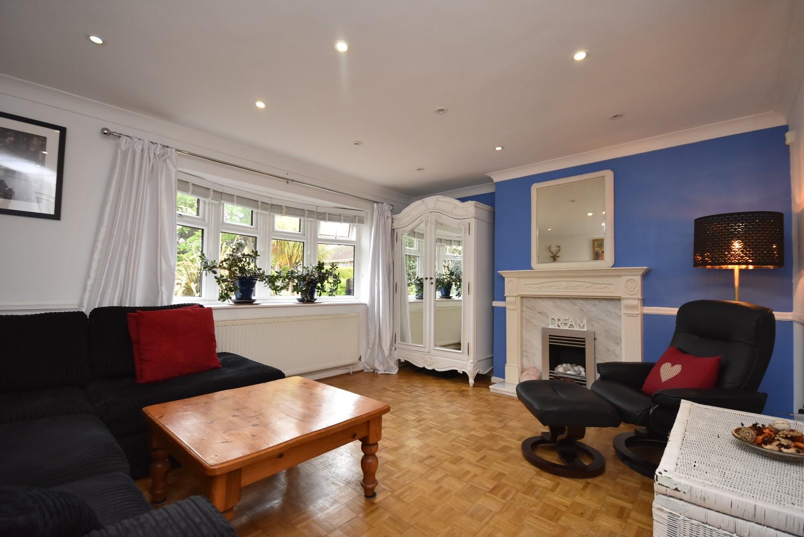 6 Rowan Close, Penarth, CF64 5BU